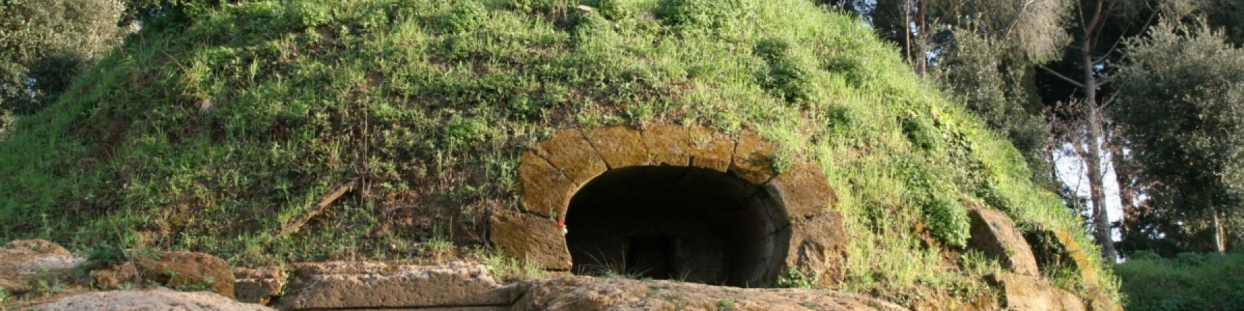 Scuole Tour Guidato - Necropoli di Cerveteri