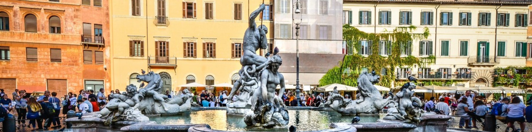  Walking in Rome with Ice cream